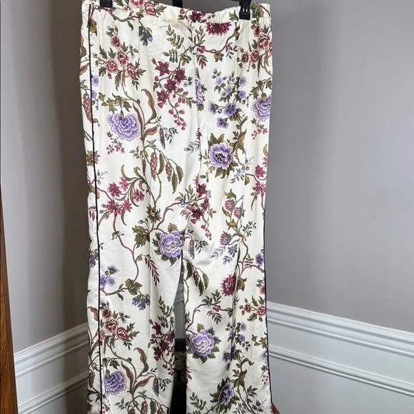 Tuckernuck Chantilly Floral Blazer and Matching Pants Size XL - Picture 13 of 14